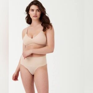 SPANX Undie-Tectable XS Thong Soft Nude NWT